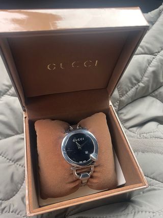 Reloj Gucci Negro y Plateado