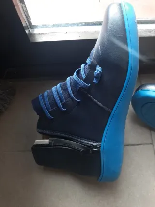Botines azules con cordones cómodos sin estrenar
