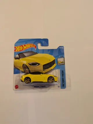 Hot Wheels Nissan Z Proto Amarillo 2022