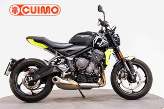 TRIUMPH TRIDENT 660