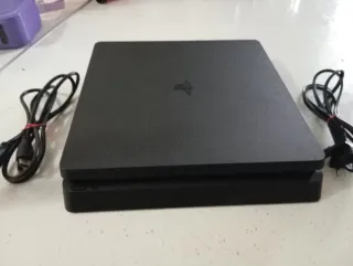 Consola PS4 Slim 1TB Negra (Solo Consola)