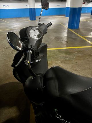 Piaggio Liberty 125 Scooter Negra