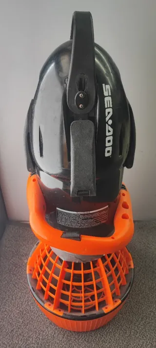 Propulsor acuático Sea Doo para reparar