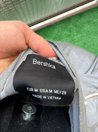 Chaqueta Bershka gris talla M