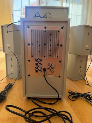 Home Cinema 5.1 Airis Sin Usar