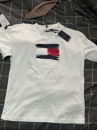 Camiseta Tommy Hilfiger Blanca talla 10 años