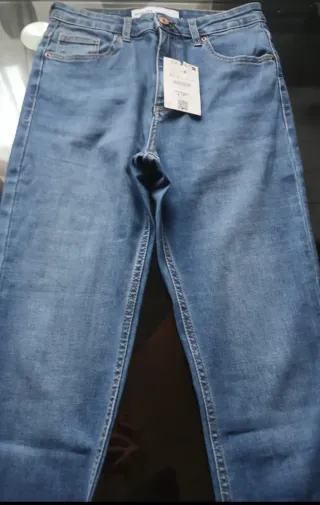 Pantalón vaquero Bershka azul talla L