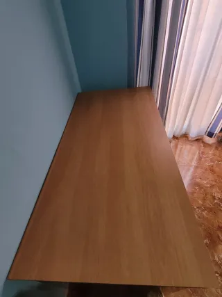 Mesa de escritorio madera y metal