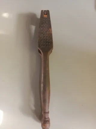 Antiguo Cascanueces de Metal