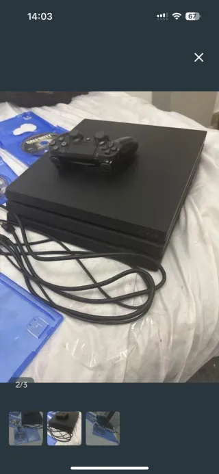 PS4 Pro + 4 Giochi e Controller