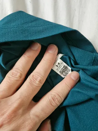 Camiseta deportiva Under Armour verde