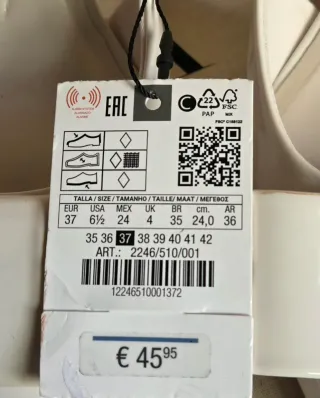 Zapatos destalonados blancos Zara