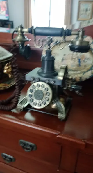 Teléfono antiguo
