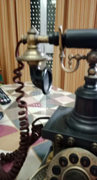 Teléfono antiguo