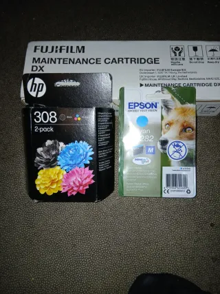 TÓNER FUJIFILM+2 PAQUETES DE TINTA IMPRESORA.