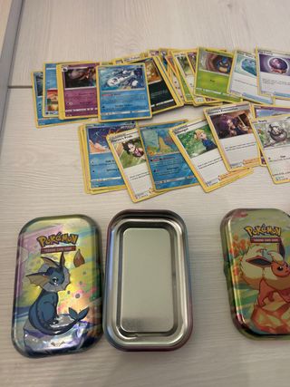 Cartas Pokémon y 2 Cajas