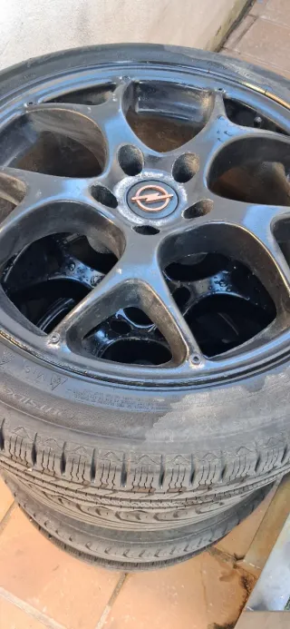 Llantas Opel Negras