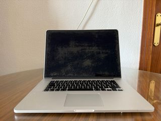 MacBook Pro 15” Retina i7-16 GB RAM BATERÍA NUEVA