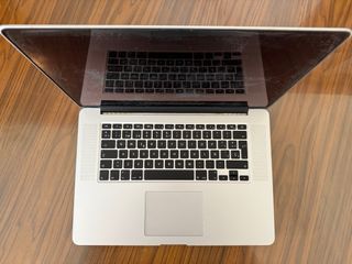 MacBook Pro 15” Retina i7-16 GB RAM BATERÍA NUEVA
