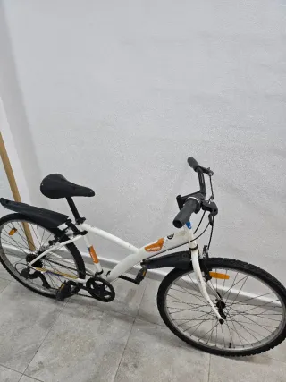 Bicicleta Decathlon Blanca