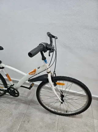 Bicicleta Decathlon Blanca