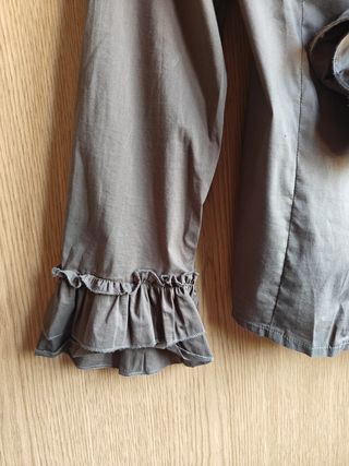 Camisa verde com folhos