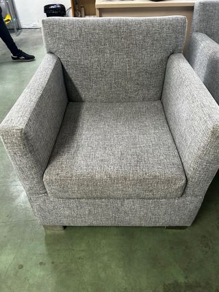 Butaca de tela gris