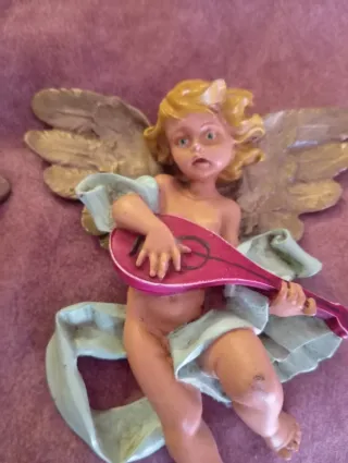 Pareja de angelitos pintados a mano