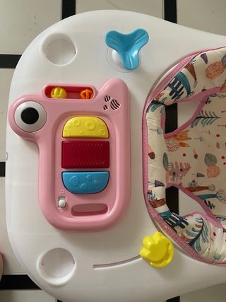 Andador bebé con actividades