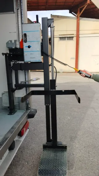 Plataforma elevadora hidráulica nueva!! Precio 10!