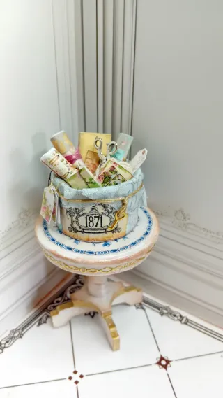 Casa delle bambole scatola bricolage vintage