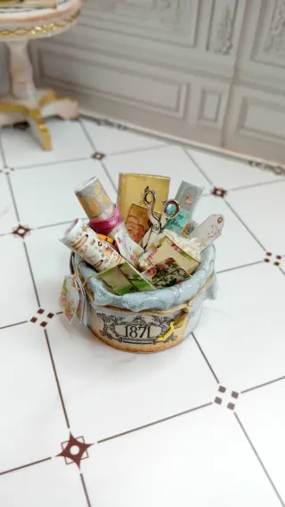 Casa delle bambole scatola bricolage vintage