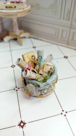 Casa delle bambole scatola bricolage vintage