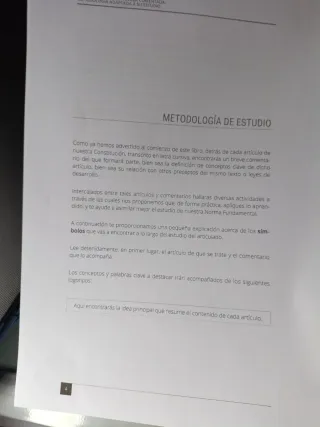 Constitución Española: Metodología para su estudio