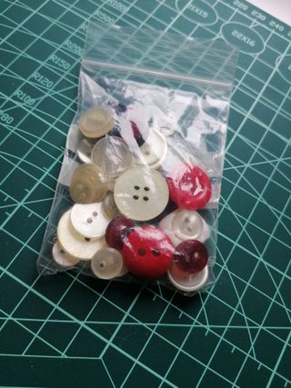 2 kits para costura y botones