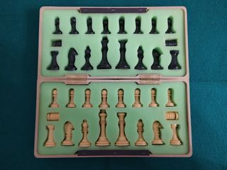 Ajedrez mágnetico de viaje 24x24