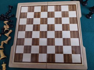 Ajedrez mágnetico de viaje 24x24