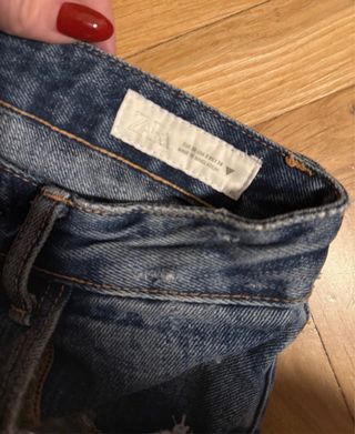 Pantalón vaquero ancho efecto desgastado