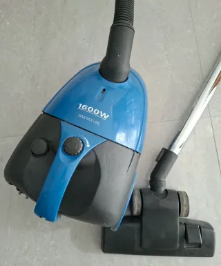 Aspiradora Daewoo compacta mod.RC-371BC – 1600W