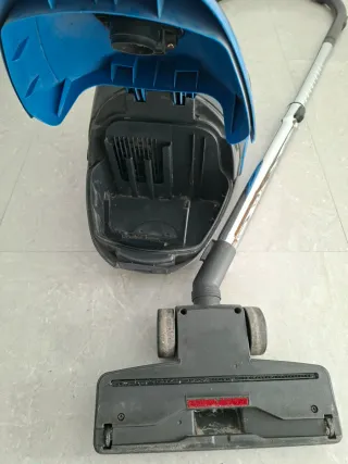 Aspiradora Daewoo compacta mod.RC-371BC – 1600W