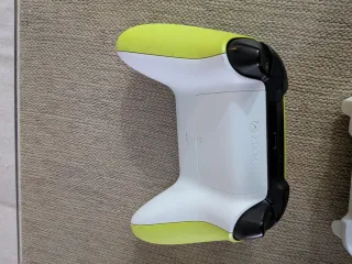 Mando Xbox Series S/X Blanco y Amarillo