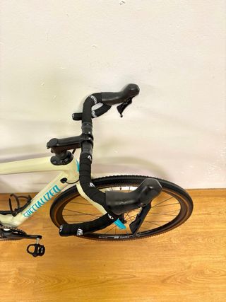 GRAVEL SPECIALIZED DIVERGE CARBONO L