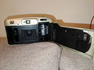 Cámara Yashica Zoomate 70