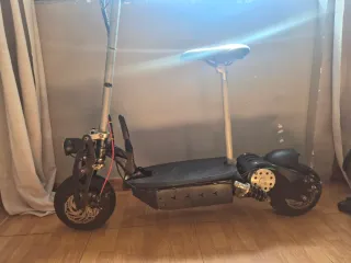 Patinete Eléctrico con Sillín