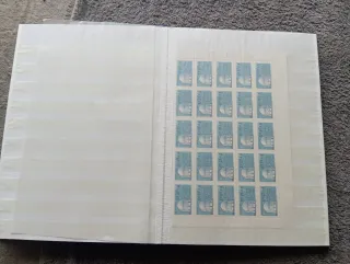 Lote sellos + álbum filatélico