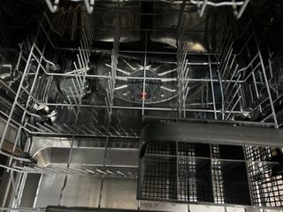 Lavavajillas AEG color metálico, buen estado