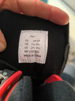 Pattini in linea e protezioni Roces