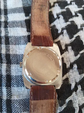 Reloj OLIVIA con correa de cuero vintage