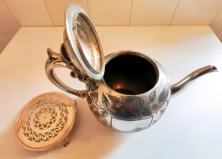 Tetera antigua inglésa, "SHEFFIELD" con posavasos