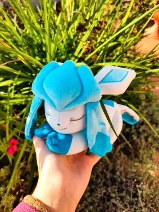 Glaceon Pokémon Sleeping Soft plush